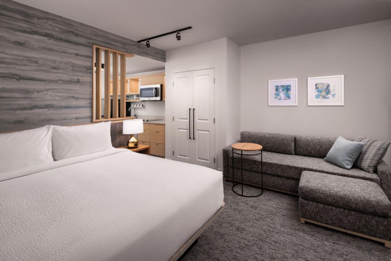 Towneplace Suites By Marriott West Kelowna Exterior foto